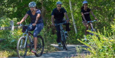 President Obama Vacations in Martha's Vineyard