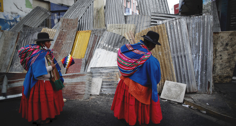 Sostenitori dell'ex presidente Evo Morales a La Paz, Bolivia, 14 novembre
(AP Photo/Natacha Pisarenko)