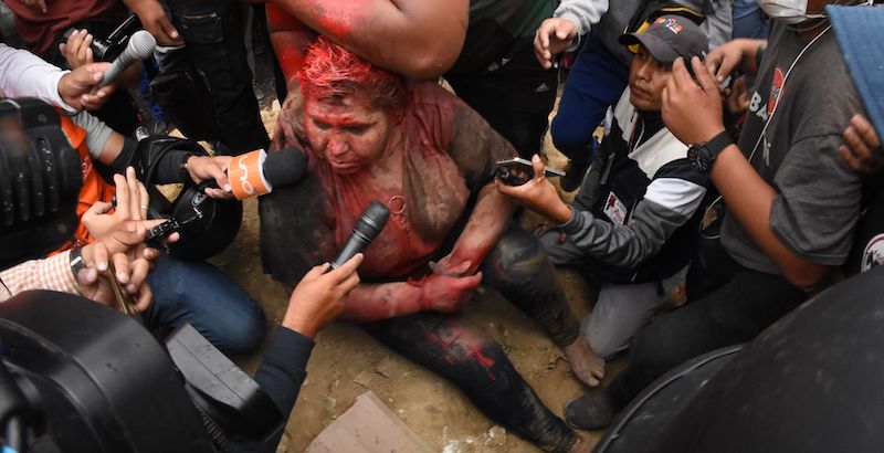 Patricia Arce durante l'aggressione subita il 6 novembre a Vinto (STR / AFP)