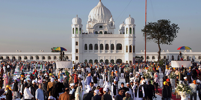 È stato aperto un corridoio speciale per permettere agli indiani di religione sikh di superare senza visto il confine tra India e Pakistan