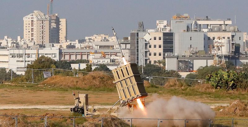 Un missile lanciato dal sistema di difesa missilistico israeliano Iron Dome (Jack GUEZ / AFP)