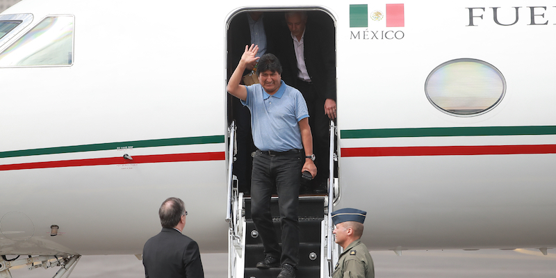 L'ex presidente della Bolivia Evo Morales al suo arrivo all'Aeroporto Internazionale Benito Juarez di Città del Messico, il 12 novembre 2019 (Hector Vivas/Getty Images)