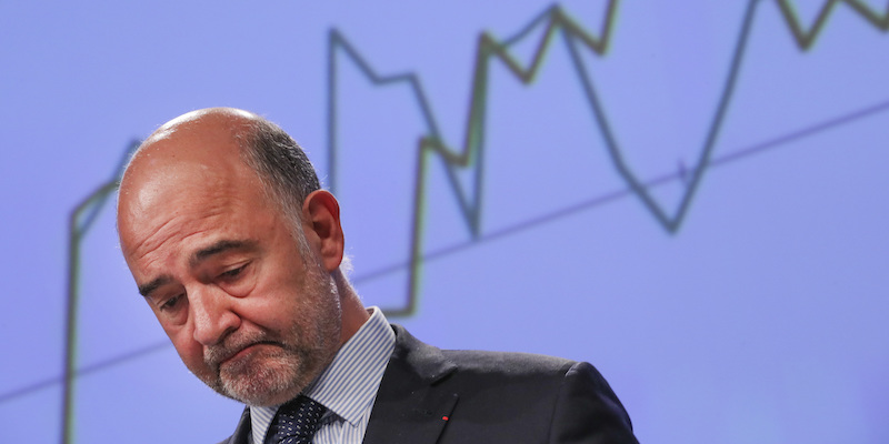 Il Commissario europeo agli affari economici Pierre Moscovici (AP Photo/Francisco Seco)