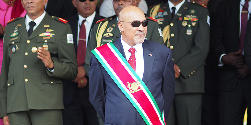 Il presidente del Suriname, Desi Bouterse, è stato condannato a 20 anni di carcere per l’uccisione di 15 avversari politici nel 1982