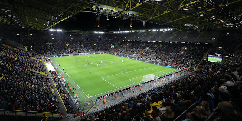 Il Signal Iduna Park, dove stasera giocherà l'Inter (Christof Koepsel/Getty Images)