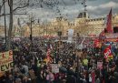 Più di 600mila persone hanno manifestato in diverse città francesi contro la riforma delle pensioni