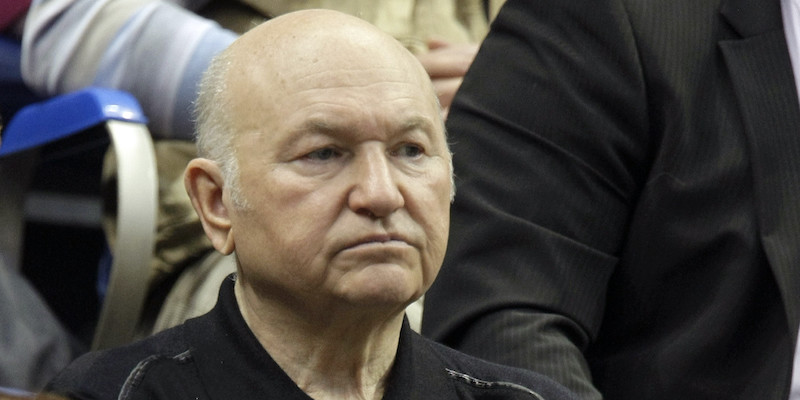 L'ex sindaco di Mosca Yuri Luzhkov nel 2011 (AP Photo/Misha Japaridze)