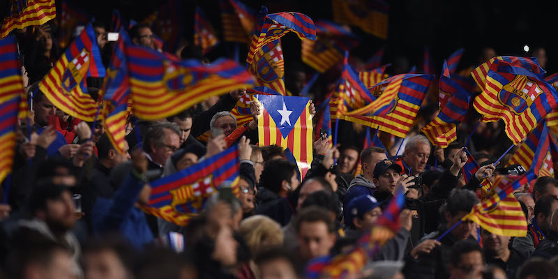 Il pubblico del Camp Nou durante l'ultimo Classico (Alex Caparros/Getty Images)