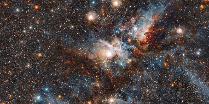 La Nebulosa della Carena, nella parte centrale della Via Lattea, la nostra galassia, in una delle  migliori foto di Spazio del 2018 (ESO)
