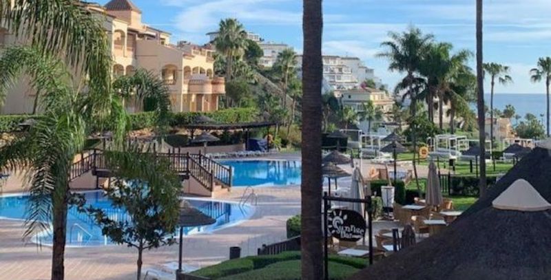 Tre membri di una famiglia britannica sono stati trovati morti in una piscina della Costa del Sol, in Spagna