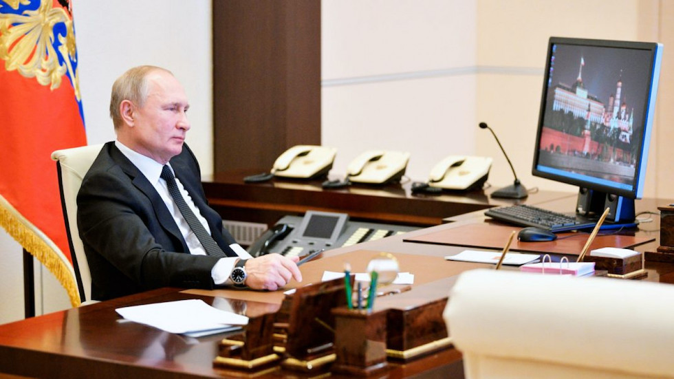 Vladimir Putin in una delle foto diffuse dal sito del Cremlino (kremlin.ru)