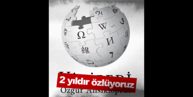 Il logo diffuso da Wikipedia in occasione dei due anni dal blocco dell'enciclopedia in Turchia (Wikipedia)