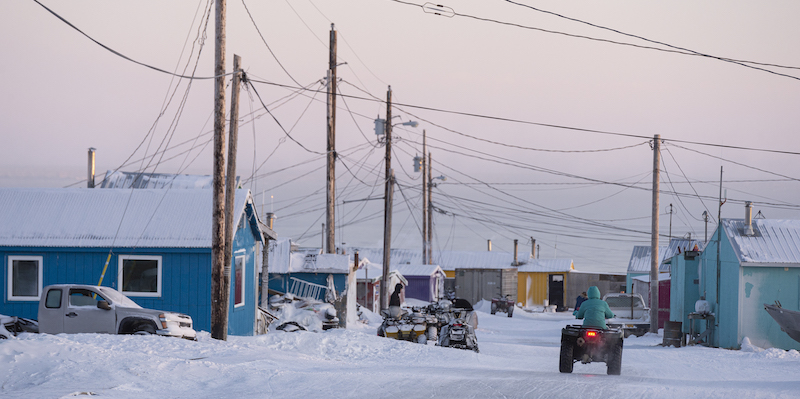La città di Toksook Bay, in Alaska, dove è cominciato il censimento 

(Matt Hage/AP Images for U.S. Census Bureau)