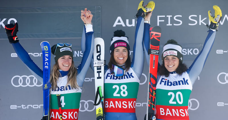 Da sinistra: Marta Bassino, Elena Curtoni e Federica Brignone sul podio dopo la gara di oggi (Christophe Pallot/Agence Zoom/Getty Images)