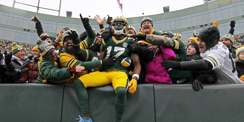 Davante Adams con i tifosi dei Green Bay Packers (Dylan Buell/Getty Images)