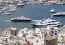 Le Baleari hanno approvato una legge per ridurre il consumo di alcol in alcune zone turistiche di Ibiza e Palma di Maiorca