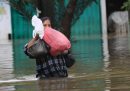 21 persone sono morte per un'alluvione a Giacarta, in Indonesia