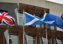 La bandiera dell'Unione Europea continuerà ad essere esposta davanti al parlamento scozzese anche dopo Brexit