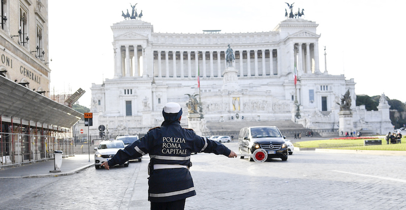 I blocchi alla circolazione delle auto martedì a Roma