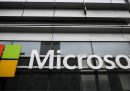 Una corte federale degli Stati Uniti ha bloccato temporaneamente un contratto da 10 miliardi di dollari tra Microsoft e il Dipartimento della Difesa, su richiesta di Amazon