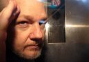 Donald Trump propose indirettamente a Julian Assange la grazia a patto che scagionasse la Russia nel caso delle email rubate, ha detto l'avvocato di Assange