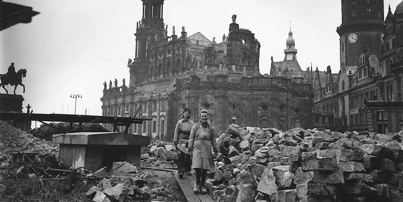 Il bombardamento di Dresda, 75 anni fa - Il Post