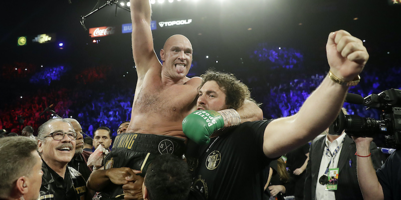 Tyson Fury dopo la vittoria contro Deontay Wilder a Las Vegas (AP Photo/Isaac Brekken)