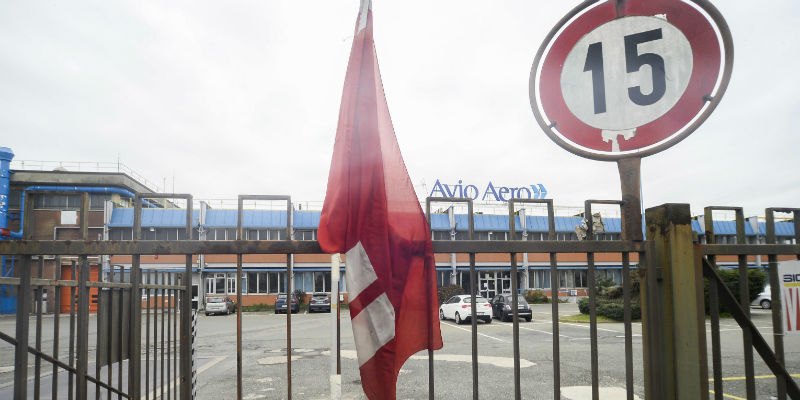Lo stabilimento della Avio a Borgaretto, in provincia di Torino, un'industria aerospaziale che produce, tra le altre cose, aerei e missili, chiuso per sciopero (ANSA/ EDOARDO SISMOMDI)