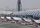 La compagnia aerea Emirates ha annunciato la sospensione di quasi tutti i suoi voli dal 25 marzo