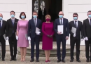 Il giuramento del nuovo governo slovacco, con mascherina e guanti