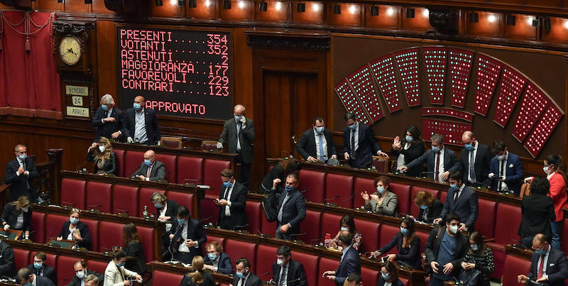 La Camera ha approvato in via definitiva il decreto "Cura Italia"