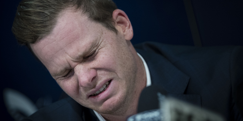 Steve Smith, ex capitano della nazionale australiana di cricket, piange nei giorni dello scandalo del "ball tampering" (Getty Images)