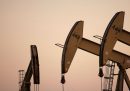 L'OPEC taglierà la produzione di petrolio di 9,7 milioni di barili al giorno a maggio e giugno