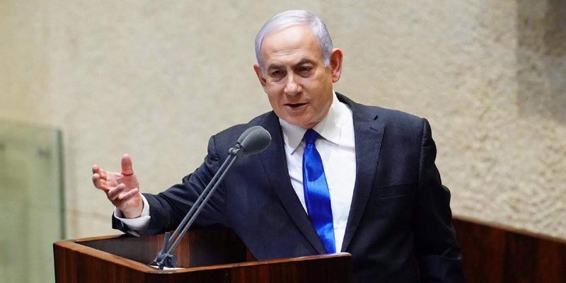 Benjamin Netanyahu durante il discorso che ha preceduto il giuramento del suo governo (ANSA/EPA/ADINA VALMAN)