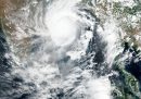 Il ciclone Amphan si sta avvicinando a India e Bangladesh