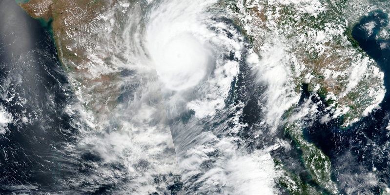 Un'immagine satellitare del ciclone Amphan. 19 maggio 2020 (EOSDIS via AP)