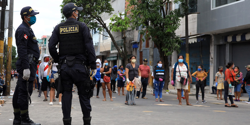 L'entrata di un mercato a Iquitos, Perù. (Getty Images/Getty Images)