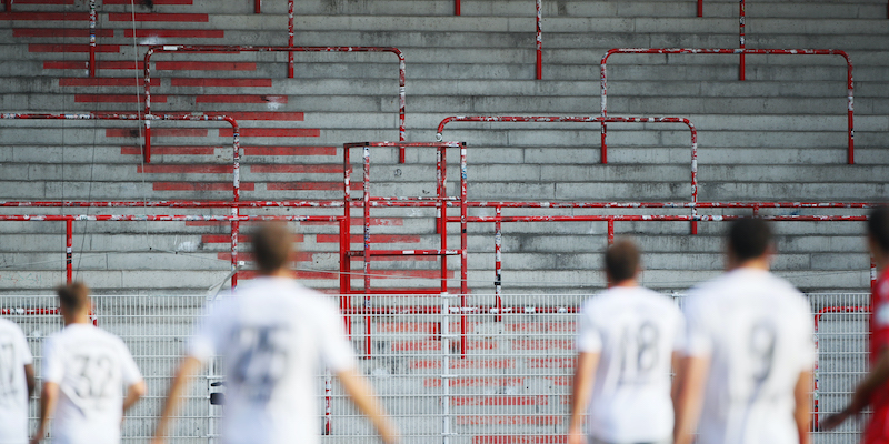 Gli spalti vuoti dello stadio An der Alten Foersterei di Berlino durante Union-Bayern Monaco (Hannibal Hanschke/Pool via Getty Images)