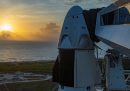 SpaceX ha rinviato il suo primo lancio con astronauti
