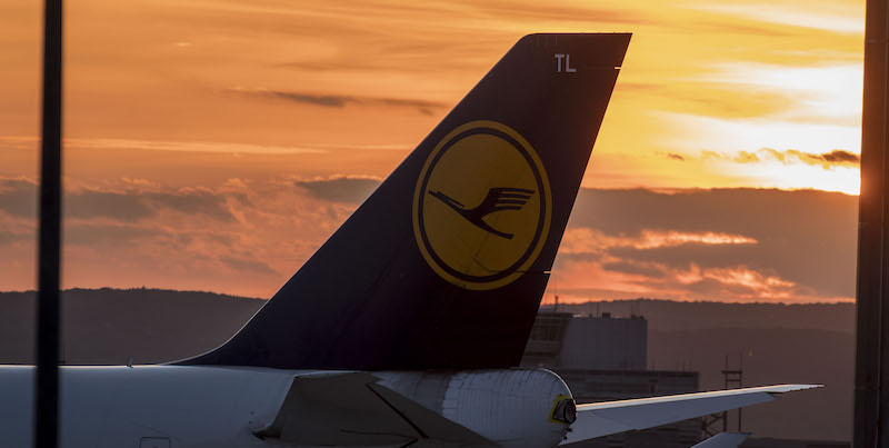 https://www.ilpost.it/wp-content/uploads/2020/05/lufthansa-1.jpg