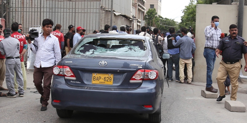 C'è stato un attentato alla Borsa di Karachi in Pakistan