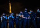 Il governo francese non vieterà più alla polizia di prendere per il collo le persone in stato di arresto, al contrario di quanto annunciato una settimana fa