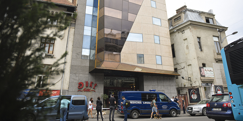 Il Duke Hotel di Bucarest dove si trovava Gholamreza Mansouri, 19 giugno 2020 (AP Photo/Andreea Alexandru)