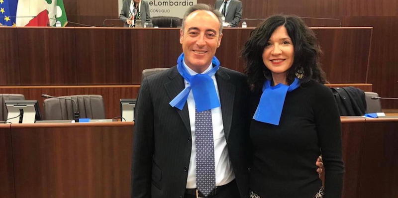 Patrizia Baffi insieme all'assessore al Welfare della Lombardia, Giulio Gallera (ANSA / Tiziano Manzoni)