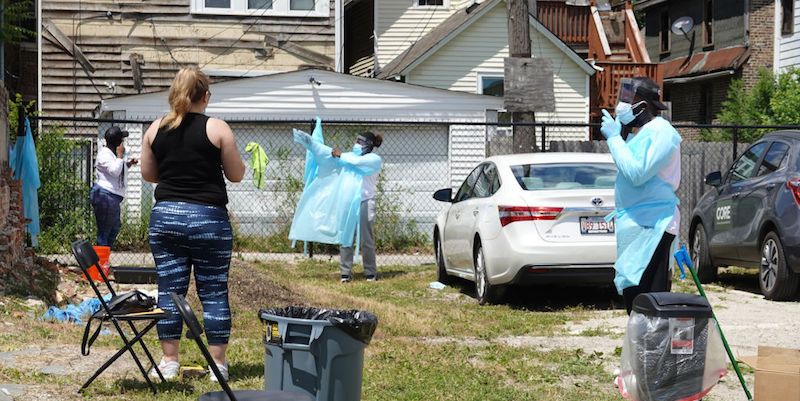 Un centro mobile per effettuare test per il coronavirus a Chicago, in Illinois (Scott Olson/Getty Images)