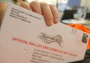 Negli Stati Uniti si litiga sul voto per posta