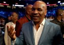Il celebre ex pugile Mike Tyson farà un incontro di esibizione, 15 anni dopo essersi ritirato