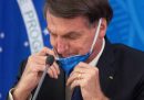 Bolsonaro ha indebolito una legge che rendeva obbligatorio l'uso delle mascherine in Brasile
