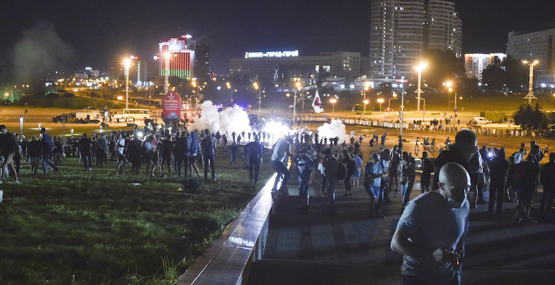 Un momento delle proteste a Minsk. (AP Photo)