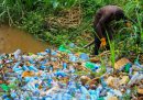 Gli Stati Uniti vogliono mandare più plastica in Kenya